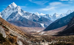 阿玛达布朗峰风景4K高清壁纸